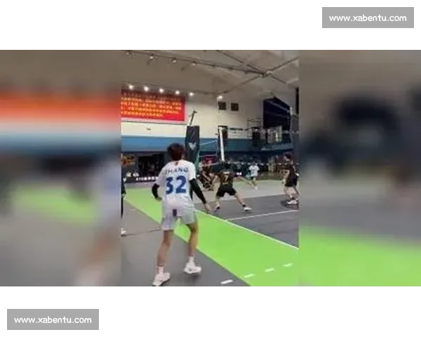 激烈对决下的排球赛场精彩瞬间与战术解析