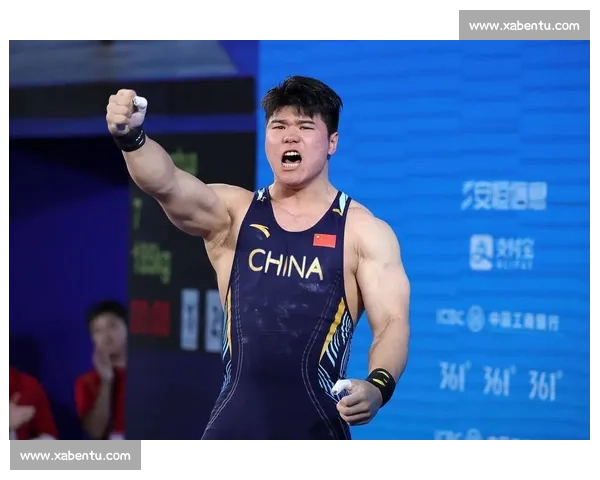 巅峰对决：举重焦点战背后的力量与荣耀较量